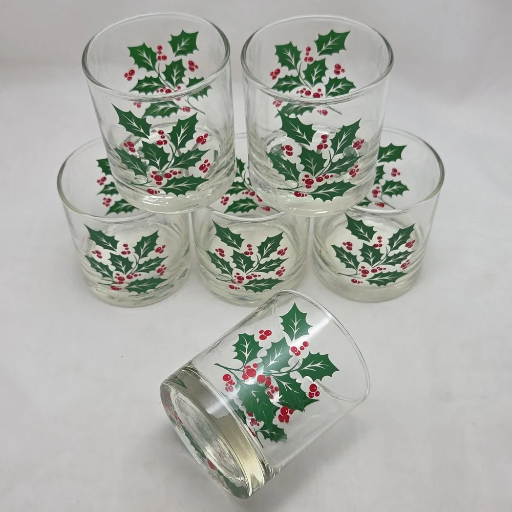 Indiana Holly Christmas Tumbler Glasses - Picture 11 of 11